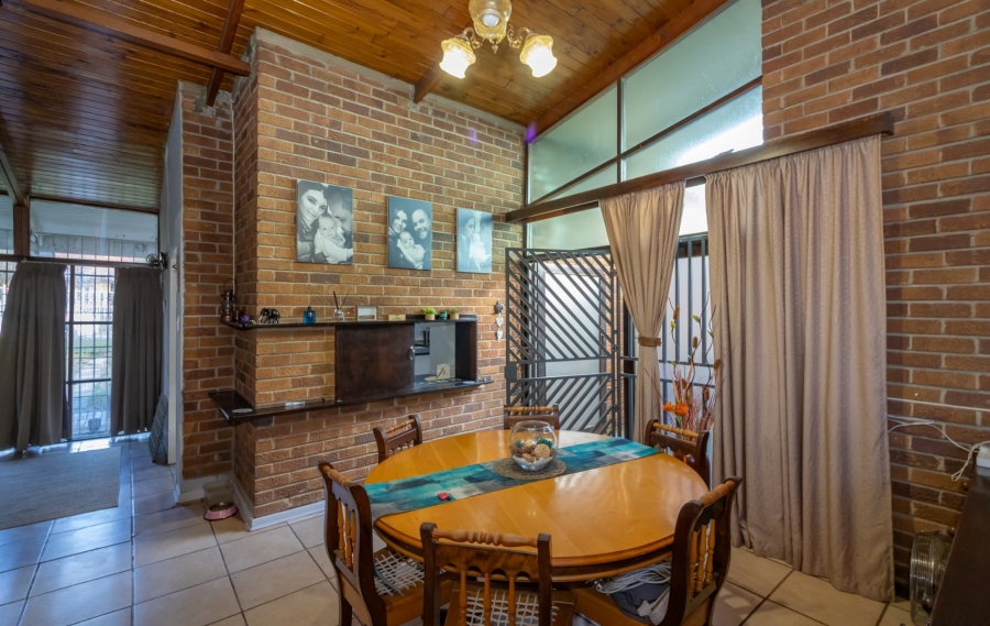 3 Bedroom Property for Sale in Wilgenhof Free State